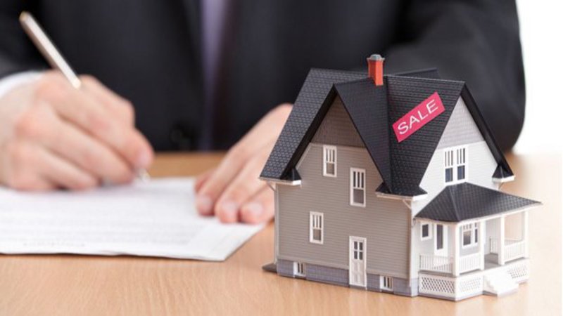 How Can a Real Estate Lawyer in Vinton, IA Help You?
