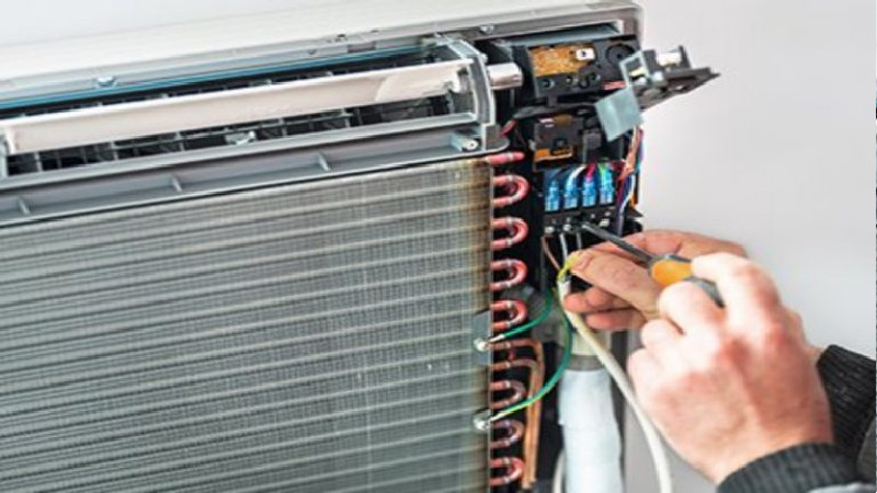 3 Tips to Hire the Right Company for AC Repairs in Surprise, AZ