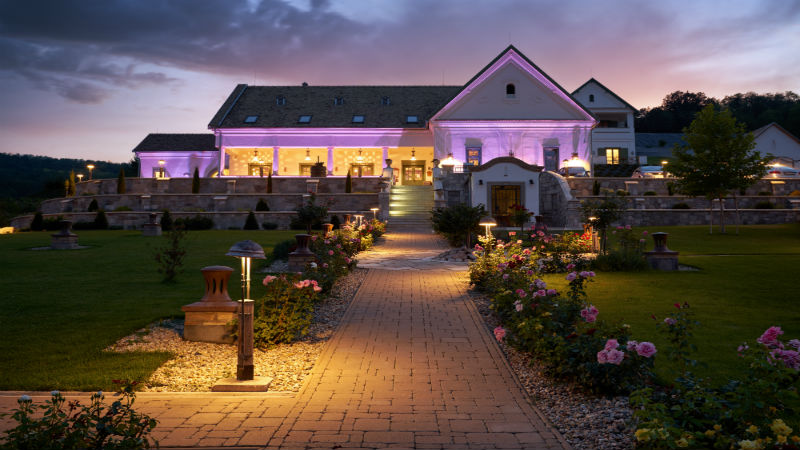 How are Led Lights in Palm Beach County FL used for architectural landscape lighting?